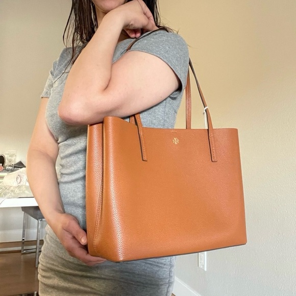 New✨ medium blake center zip tote - Picture 13 of 13